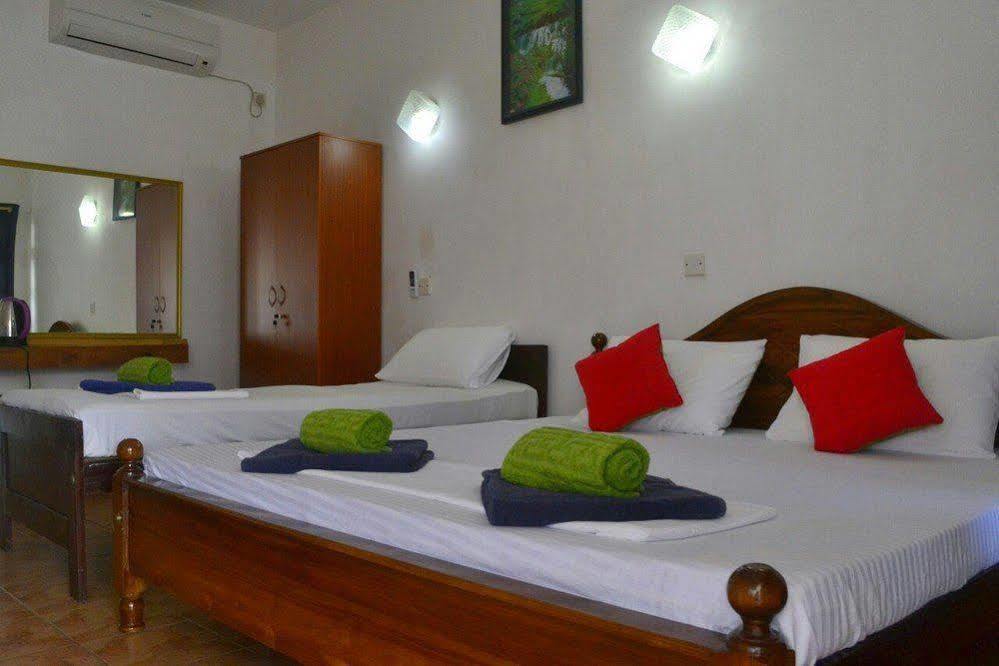 New Shangrela Beach Resort Ambalangoda  Εξωτερικό φωτογραφία